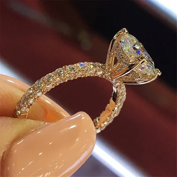 Новост, кръгло годежен пръстен с кристали от австрийската бижута на компанията за жени